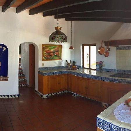 Acogedora Villa Con Alberca Climatizada En El Centro De Tepoztlán Exterior foto