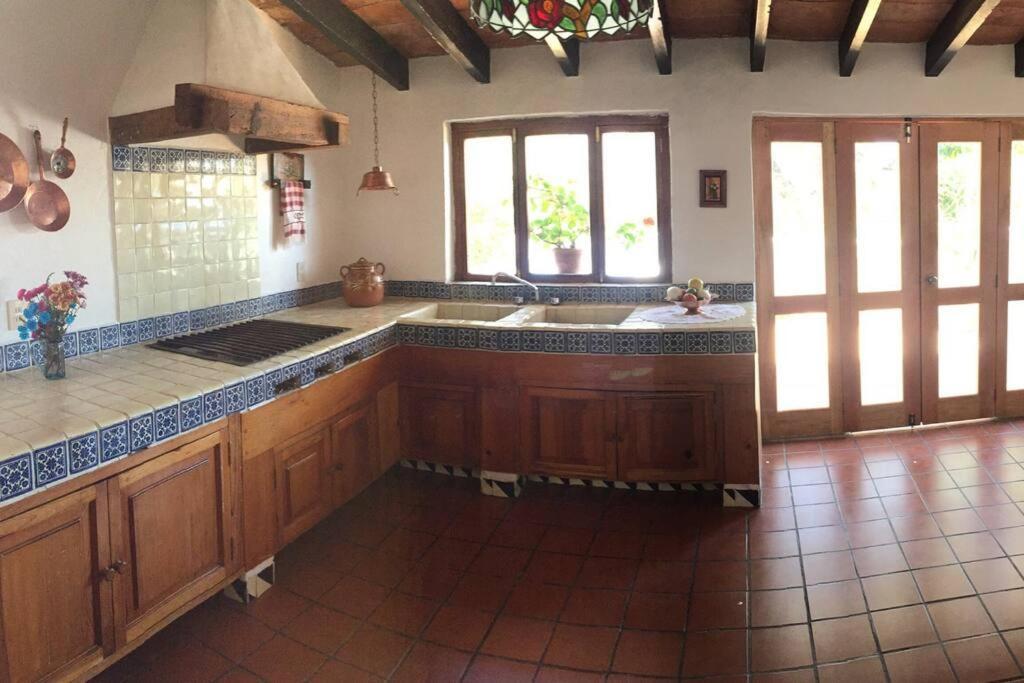 Acogedora Villa Con Alberca Climatizada En El Centro De Tepoztlán Exterior foto